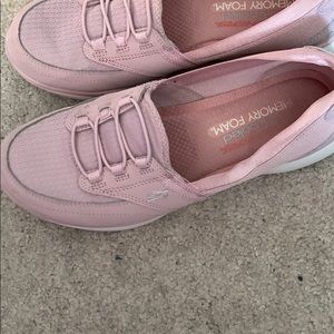 Size 8 Sketchers used it once